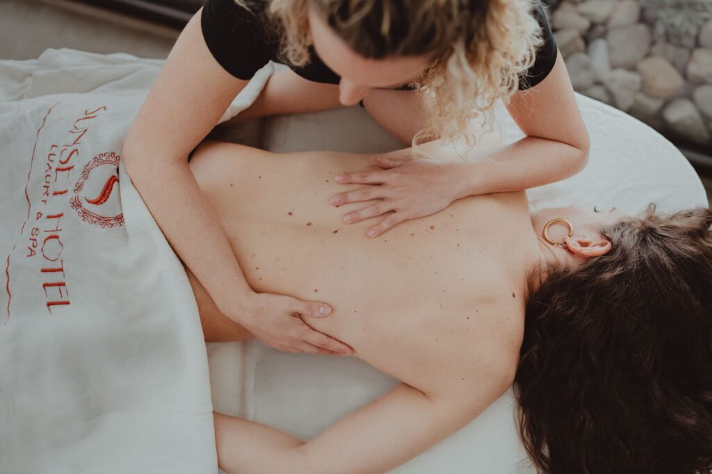 Masaje en un spa de hotel de lujo — vender spa y wellness por WhatsApp